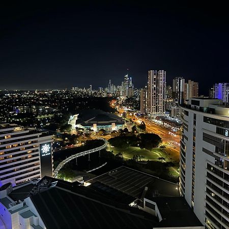Lamour Ocean View Apartment I In Casino Broadbeach - Free Parking-195Cm Gold Coast Exterior photo