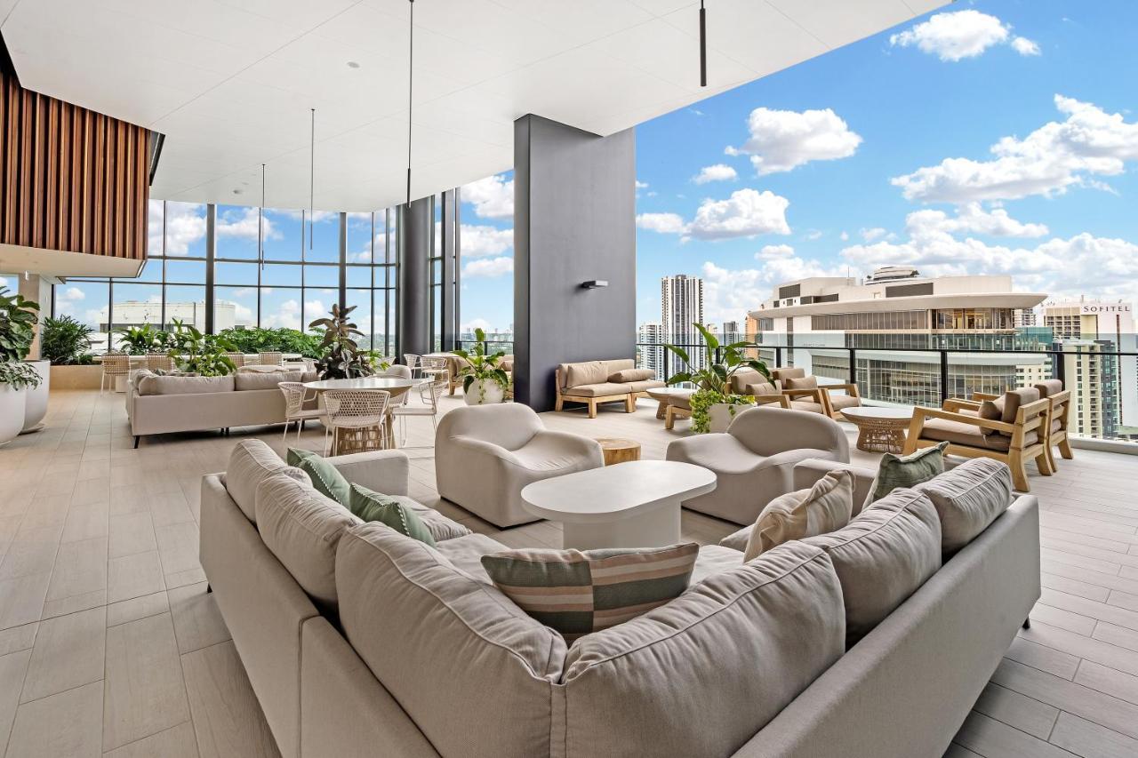 Lamour Ocean View Apartment I In Casino Broadbeach - Free Parking-195Cm Gold Coast Exterior photo